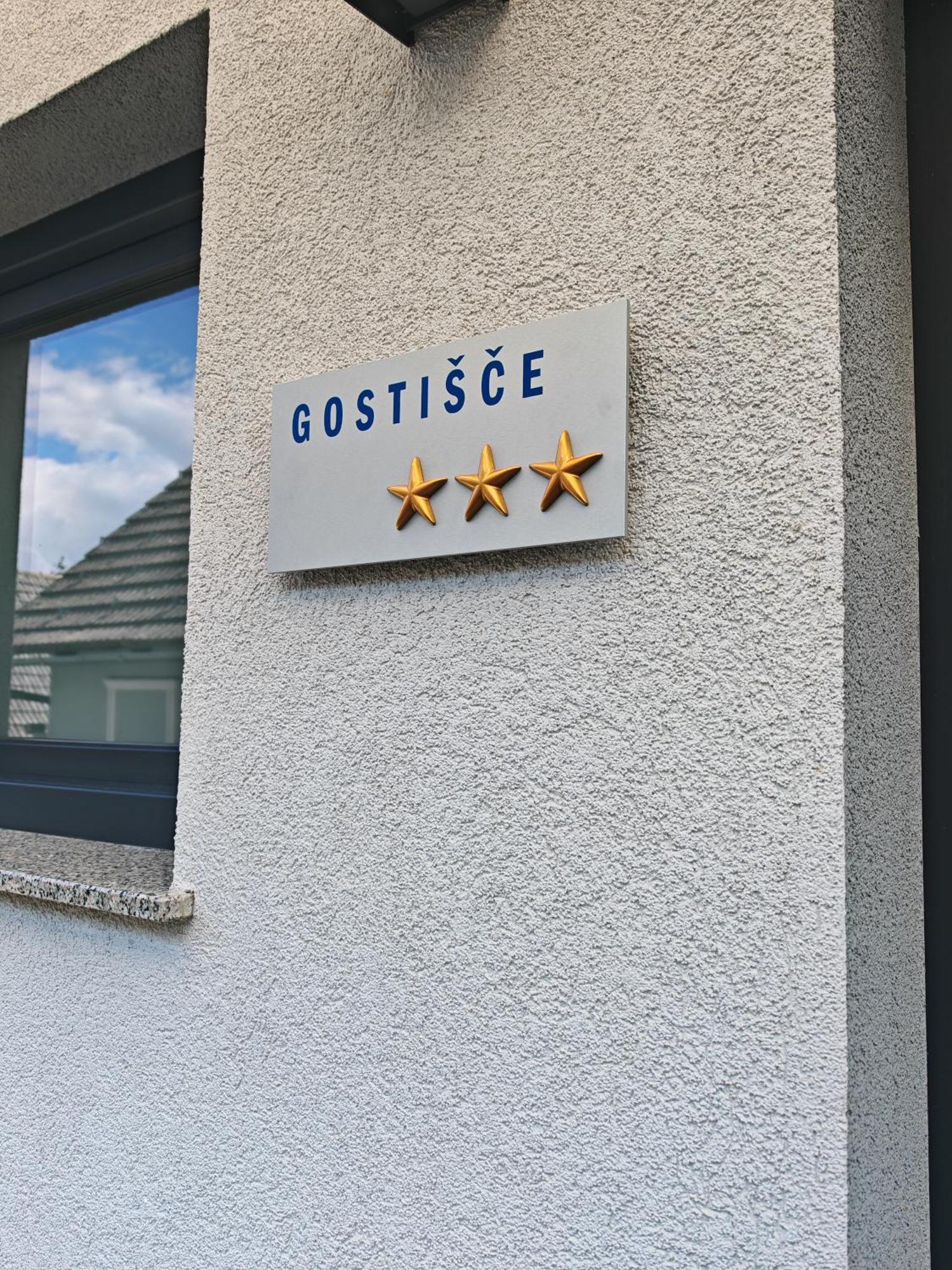 新梅斯托 Gostilna Pugelj酒店 外观 照片